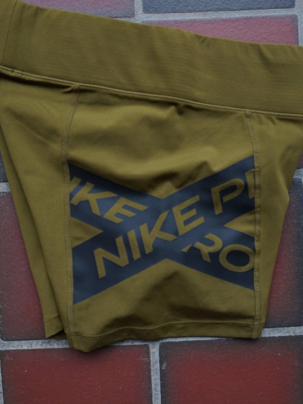 Nike Pro Dri-Fit Compression Shorts - Picture 2 of 4